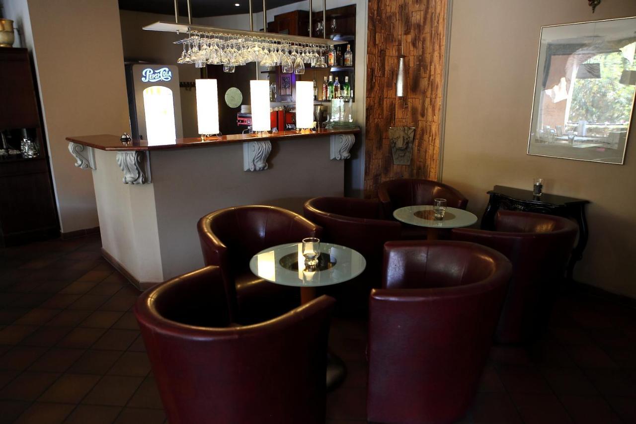 Hotel Katrina Ostrzeszow Bagian luar foto